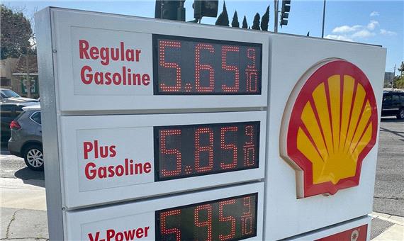 بایدن، قیمت بنزین در آمریکا را 2 برابر کرد