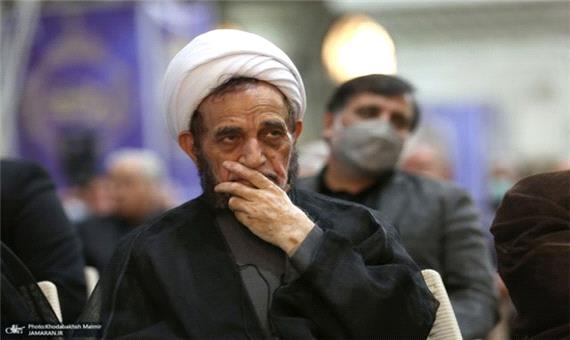 اشرفی اصفهانی: فشار اقتصادی دارد مردم را از کوره به در می‌برد