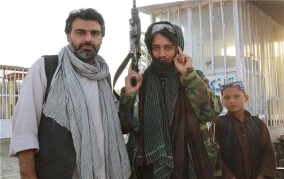 تحلیل کارگردان مستند تنها در میان طالبان از وقایع اخیر افغانستان 15 تیر 1400