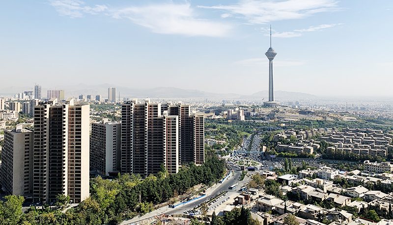 بازار مسکن در تله رکود تورمی/ خانه گرانتر می‌شود؟