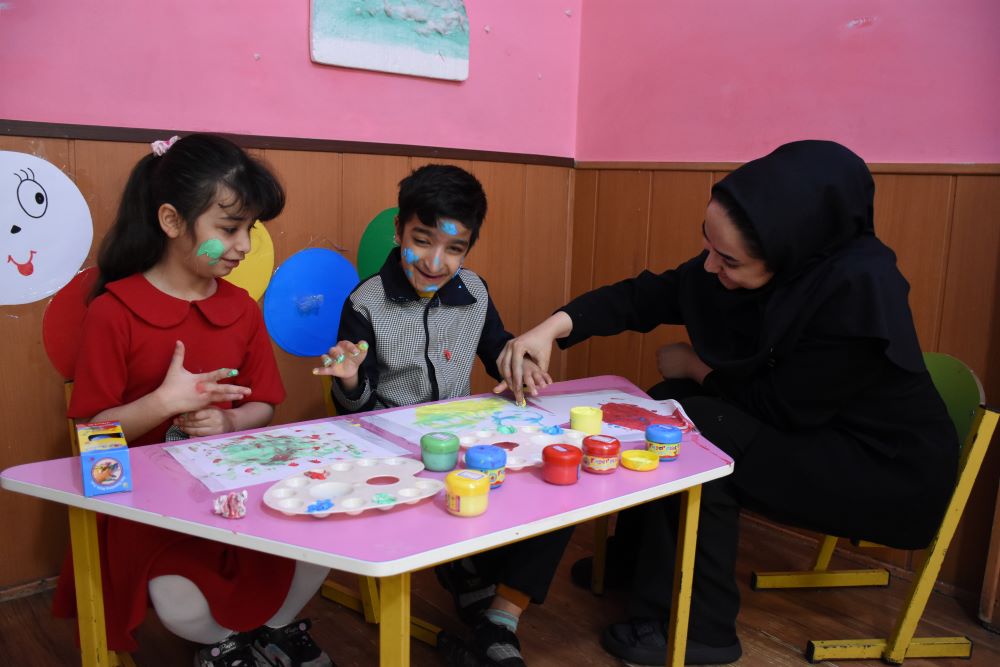 مرکز توانبخشی نگین عصر؛ هر کودک، یک نگین درخشان
