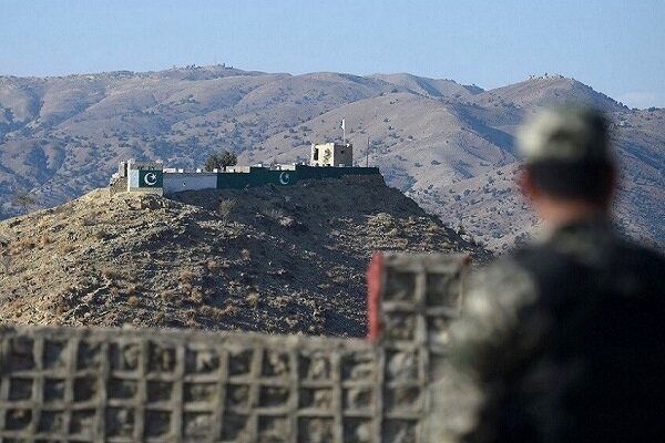 پس لرزه درگیری میان پاکستان و طالبان/ ۱۵۰۰۰ پناهنده افغان اخراج شدند