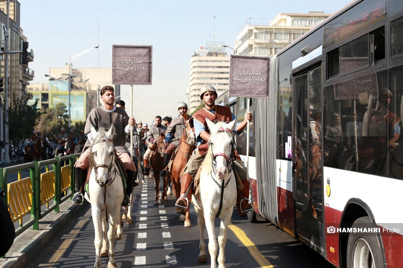 سربازان هخامنشی در خیابان های تهران/ ماجرا چه بود؟