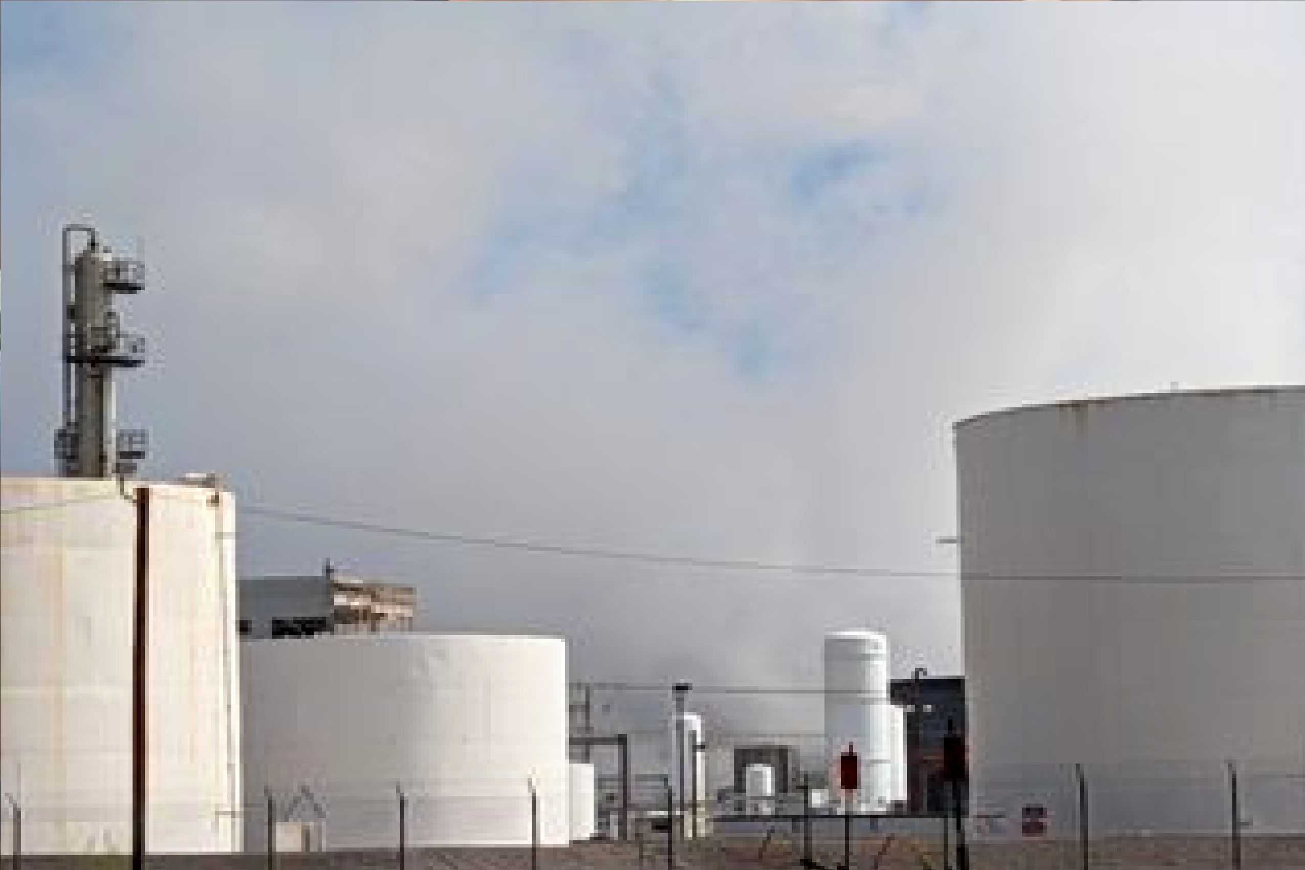 انفجار مهیب در شرکت پالایش نفت ایوانکی + فیلم