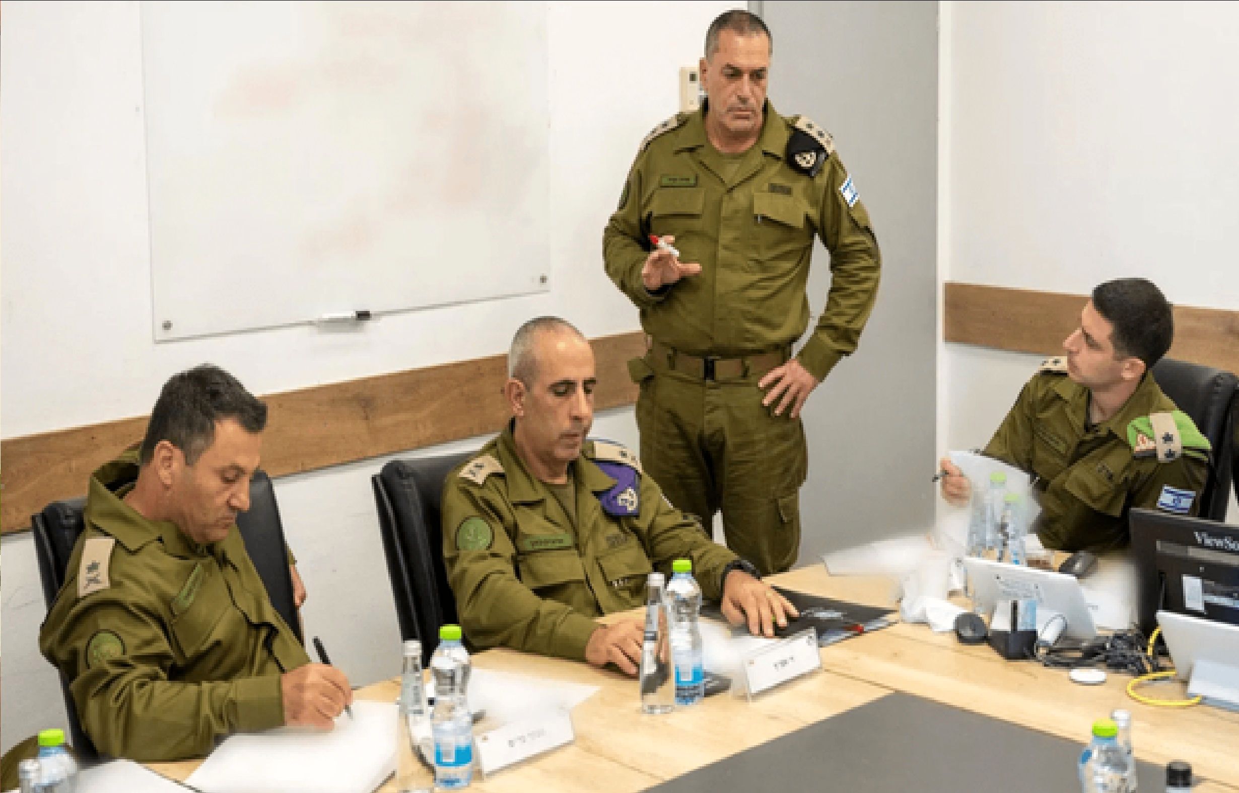 جدال لفظی شدید بین مقامات نظامی و امنیتی اسرائیل/ ایال زامیر به رئیس شاباک هشدار داد