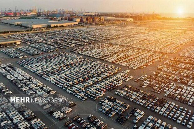 آخرین قیمت خودرو در بازار امروز پنجشنبه ۱۵ آبان ۱۴۰۴/ کاهش قیمت خودرو+ جدول