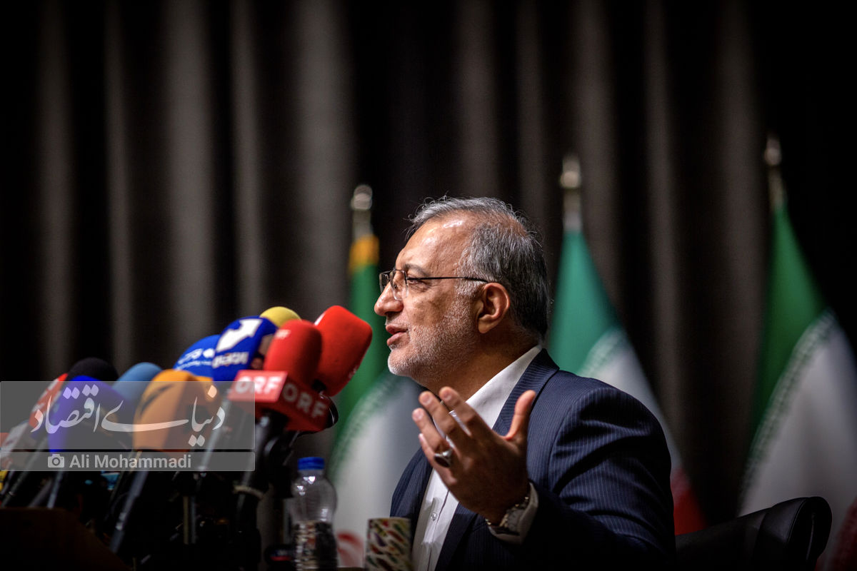 وعده زاکانی پشت ترافیک ماند + فیلم