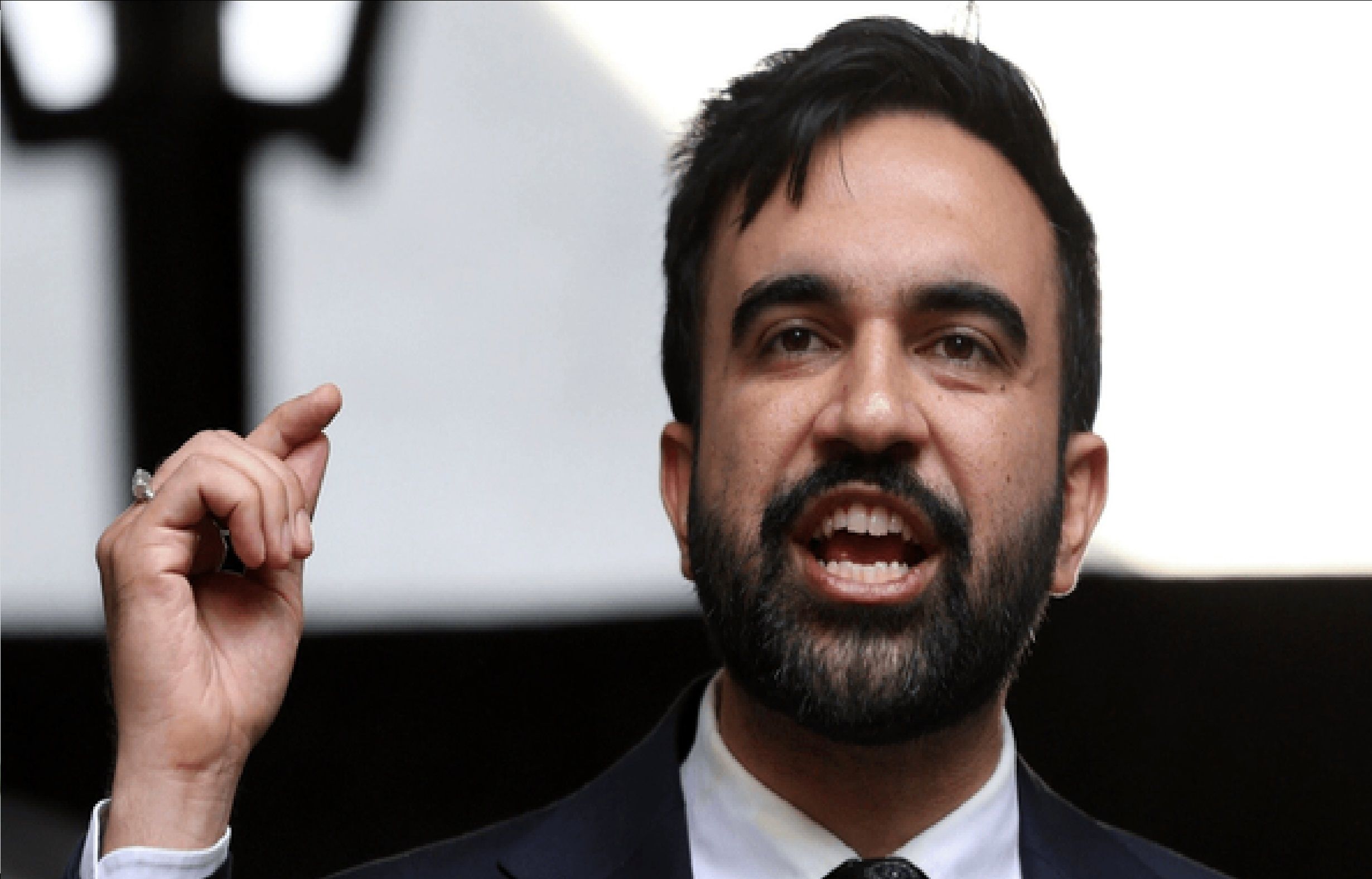 شهردار نیویورک به نماز جمعه رفت+ فیلم