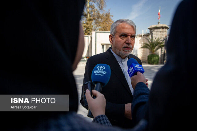 توضیحات وزیر پزشکیان درباره  اجرای طرح «توریست کارت»