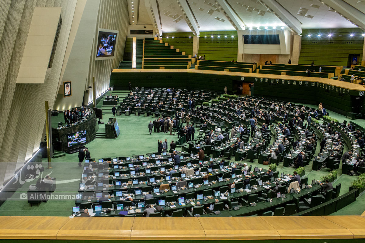 نمره پایین مجلسی‌ها به عملکرد دولت + جدول