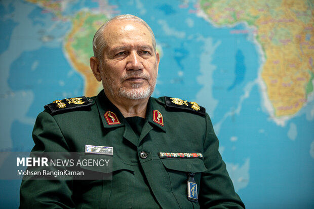 اظهارات جدید سرلشکر صفوی درباره  شهیدان باقری و رشید/این بزرگواران پاک زندگی کردند و پاک از دنیا رفتند