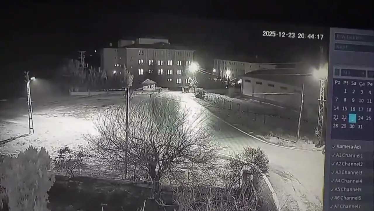 لحظه هولناک سقوط هواپیمای لیبیایی در آنکارا + فیلم