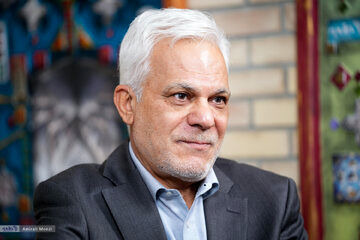 ماجرای ورود شیرین عبادی به کشور به روایت سردار طلایی؛ جمعیت بی‌شماری به استقبال او آمد/ وجود لباس شخصی‌ها تبدیل به تهدید می شوند