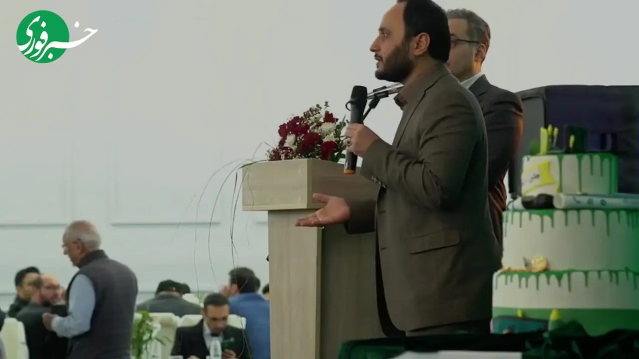 بهادری‌جهرمی‌: دولت رئیسی در شرایطی به پزشکیان تحویل داده شد که برق خانه‌ها قطع نمی‌شد و سالانه ۵ درصد رشد اقتصادی داشت + فیلم