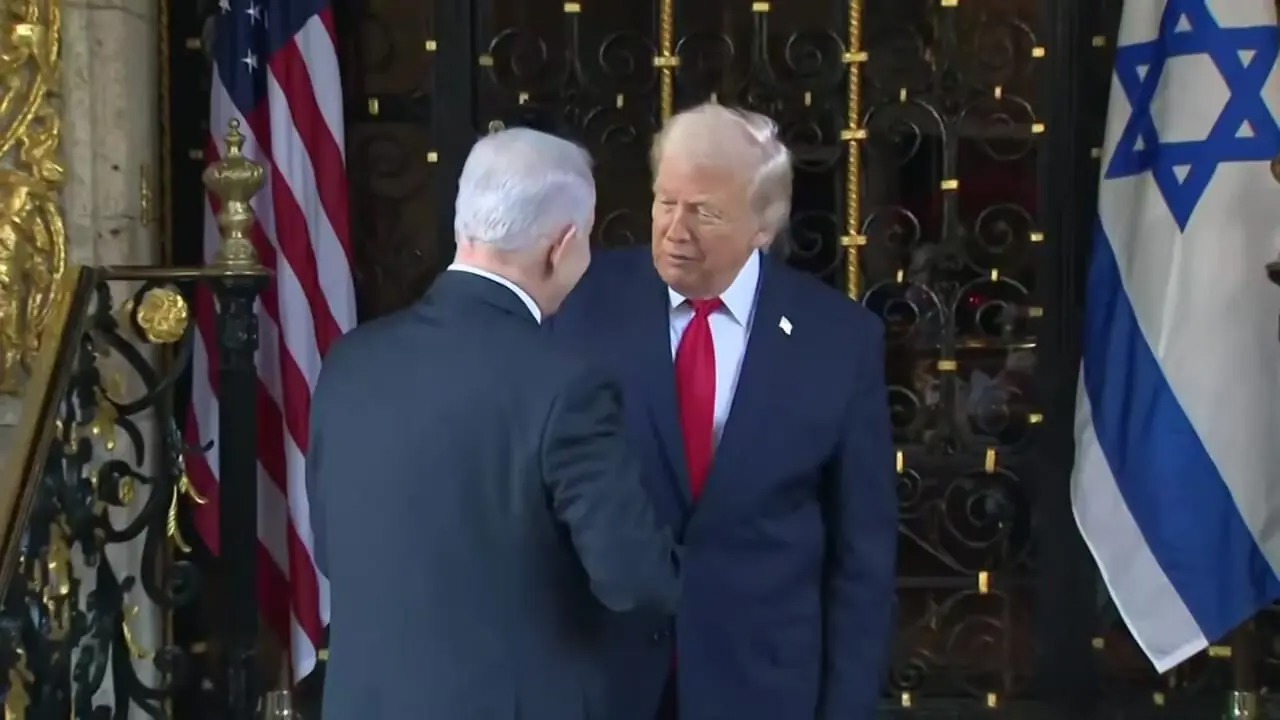 لحظه  استقبال ترامپ از نتانیاهو در فلوریدا + فیلم