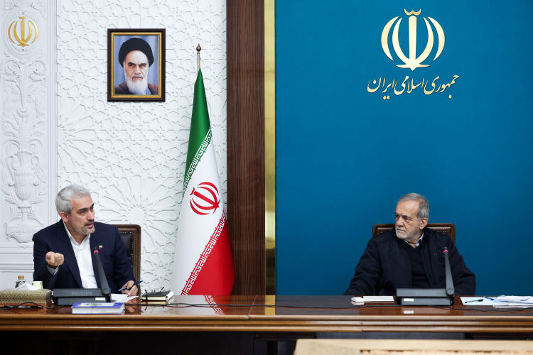 پزشکیان: تضعیف داخلی در شرایط فشار بیرونی، به کشور آسیب جدی می‌زند/ مفقود شدن منابع در نظام مالی کشور غیرقابل قبول است