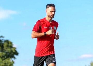 ستاره محبوب پرسپولیسی‌ها در راه تبریز!