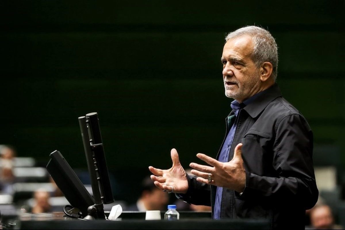 دلار ۲۸ و ۷۰ هزار تومانی رانت است