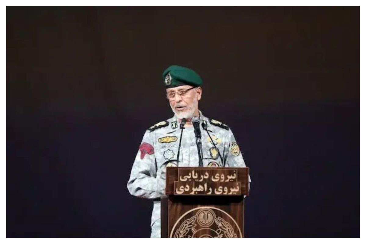 دریادار سیاری: افتخار ما این است که بعد از انقلاب اسلامی حتی وجبی از تمامیت ارضی کشور کاسته نشده است