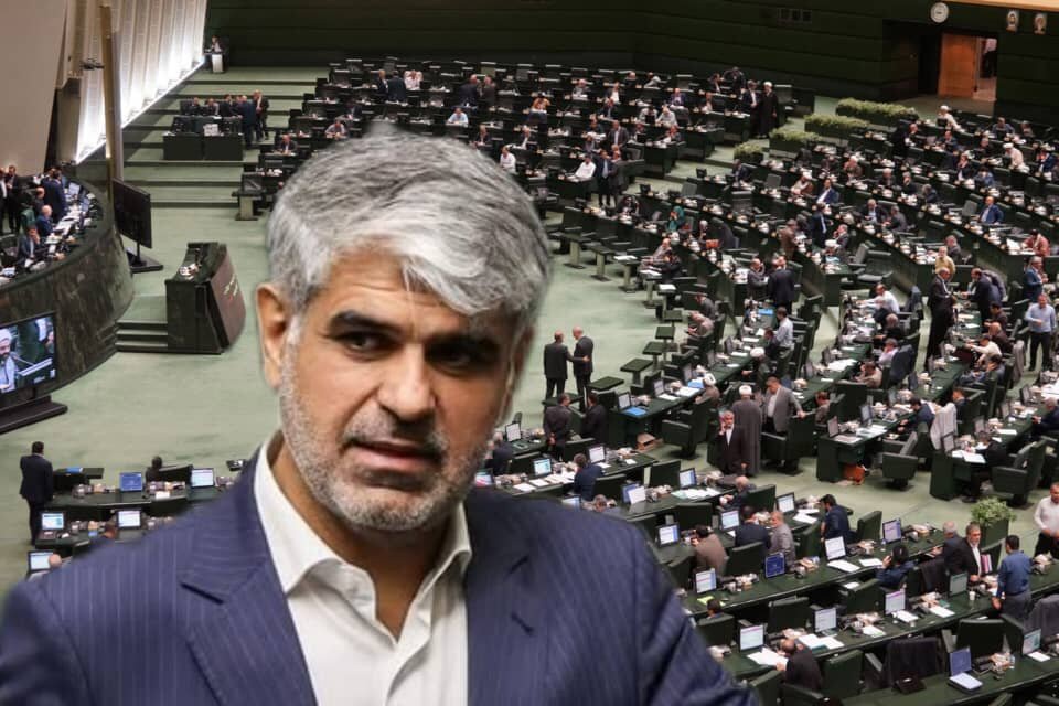 نماینده ایذه: عبور از بحران اقتصادی به همکاری دولت، مجلس و بخش خصوصی نیاز دارد