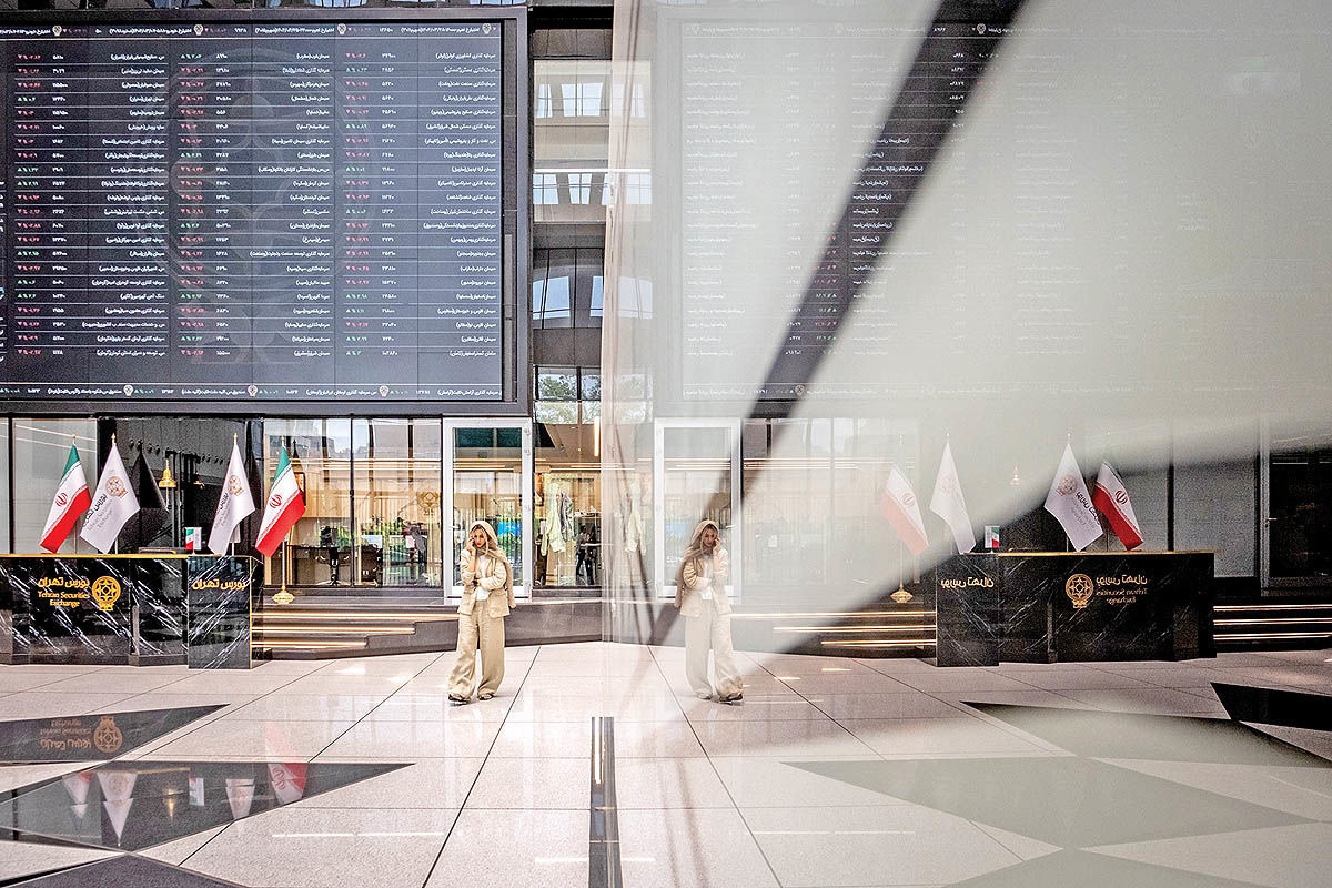 روایت ۸ روز قرمز