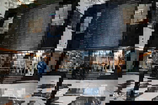 نماد ایران‌خودرو در بورس تا هفته آینده تعلیق شد