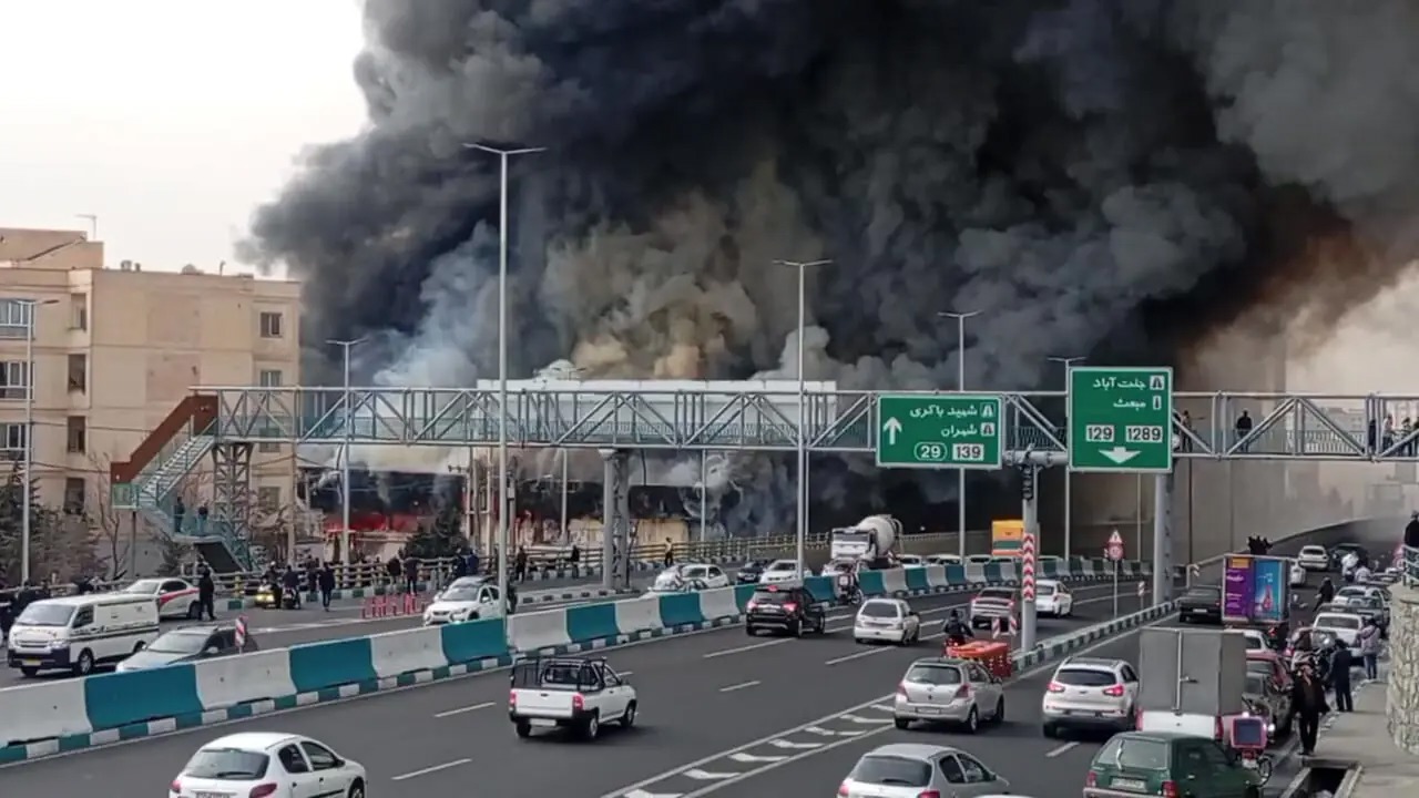 آتش‌سوزی در جنت‌آباد تهران+ فیلم