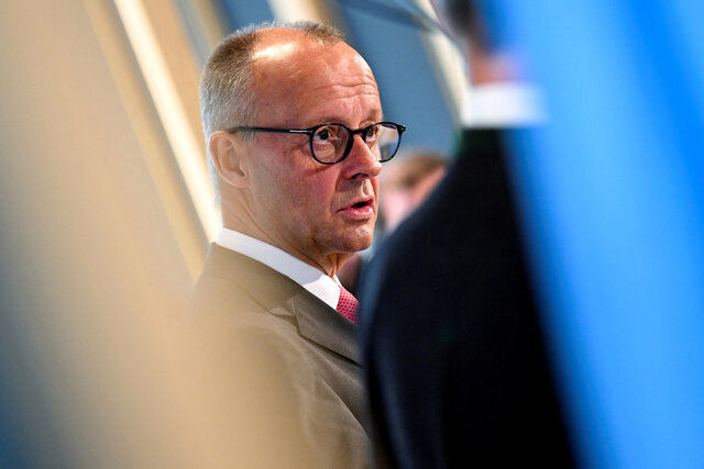 صدراعظم آلمان: می‌خواهیم در متوقف کردن رفتارهای بی‌ثبات‌کننده ایران مشارکت داشته باشیم