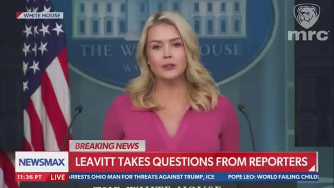 سخنگوی کاخ سفید: ترامپ گزینه های بسیاری دارد اما اولویت با دیپلماسی است