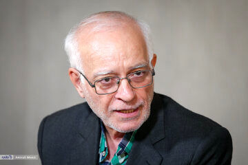 چرا مذاکرات از ترکیه به عمان رفت؟/ بهشتی پور: ترامپ دنبال جنگ طولانی نیست، در پی معامله است