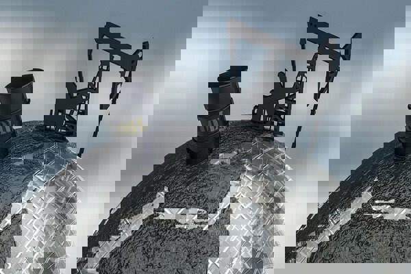 تنگه هرمز همچنان عامل کلیدی ریسک در بازار نفت