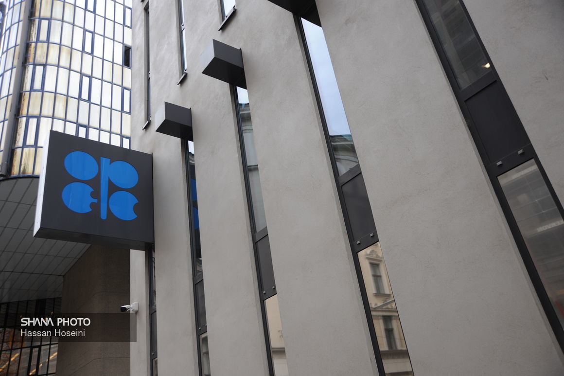 کاهش ۱۳۵ هزار بشکه‌ای تولید اوپک در ماه ژانویه