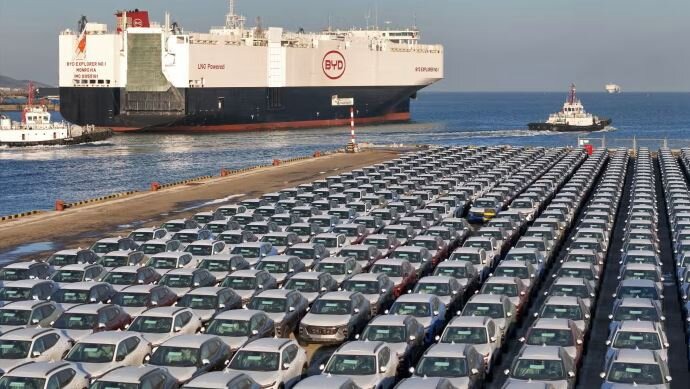 کاهش فروش خودروهای برقی در جهان