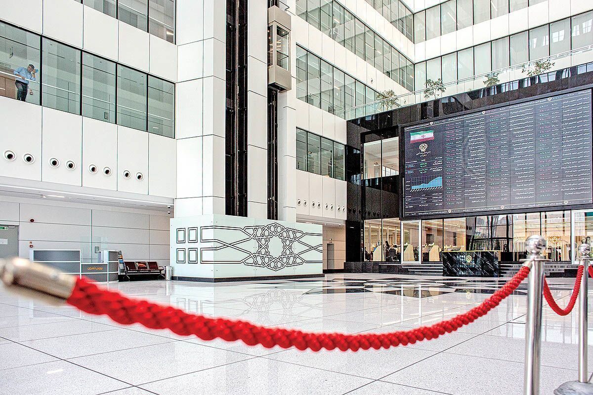 تلاقی سناریوها در بورس