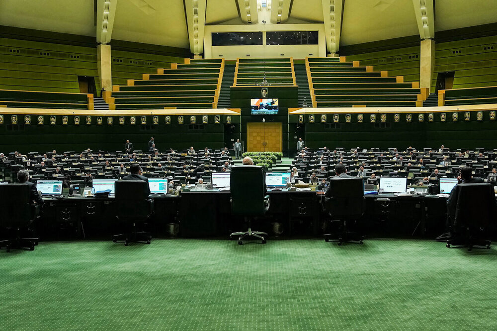 جلسات مجلس برای بررسی لایحه بودجه ۱۴۰۵ در ۳ شیفت برگزار می‌شود
