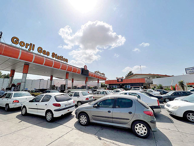 ترمز  رشد  بنزین‎کشیده شد؟