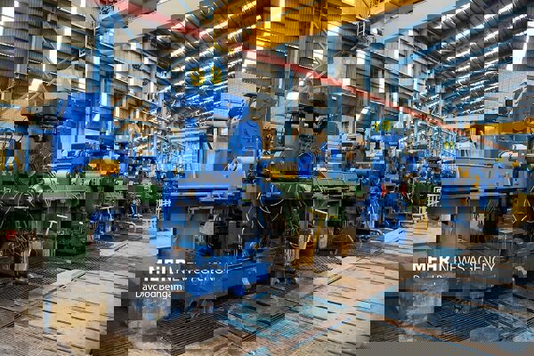 دو تصویر متفاوت از صنعت در دی‌ماه؛ رشد سالانه، افت ماهانه