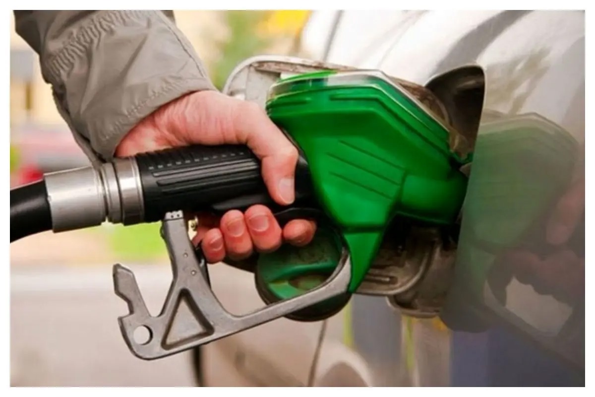 ۶۰ لیتر سهمیه بنزین امشب شارژ می‌شود