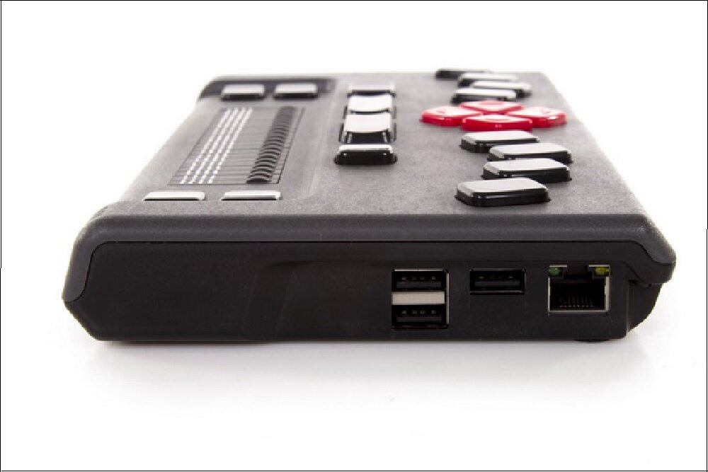 «برجسته‌نگار هوشمند نابینایان»، برنده جایزه ملی توانمندسازی علوی شد