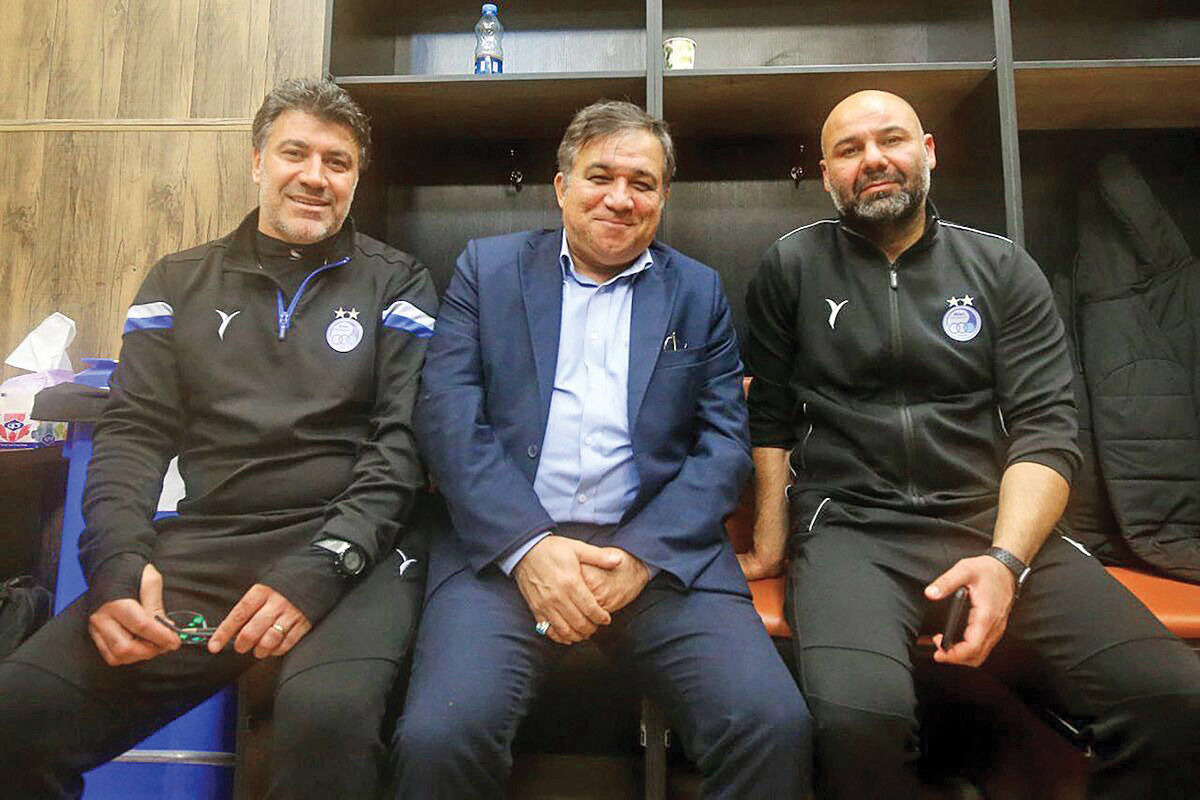 غروب مدیر توییتری