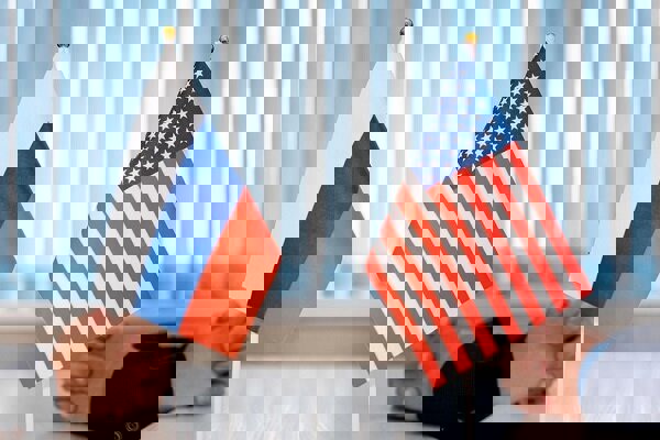 حکم دیوان عالی آمریکا علیه ترامپ چگونه به نفع روسیه تمام می شود