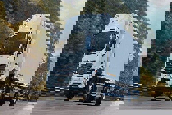 پیش فروش کامیون فورس ۱۲ تن بهمن دیزل