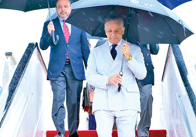 پاسِ دیپلماتیکِ شریف به شی‌