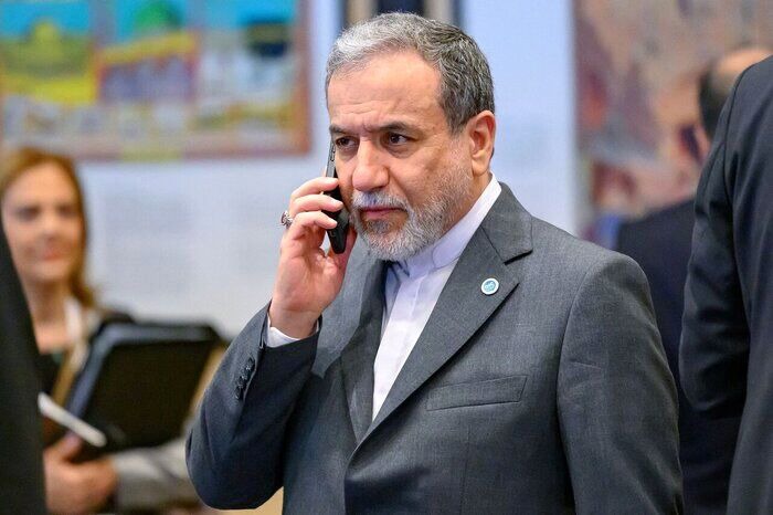 رایزنی تلفنی وزرای خارجه ترکیه و عربستان با عراقچی در پی حملات آمریکا علیه ایران