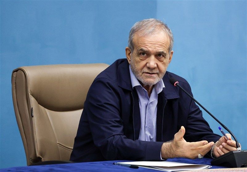 پزشکیان: ملت ایران با همه سختی‌ها از استقلال و تمامیت ارضی دفاع می‌کند/ باید شرایطی فراهم کنیم تا جوانان در عرصه های مختلف در زمره بهترین‌های جهان قرار گیرند