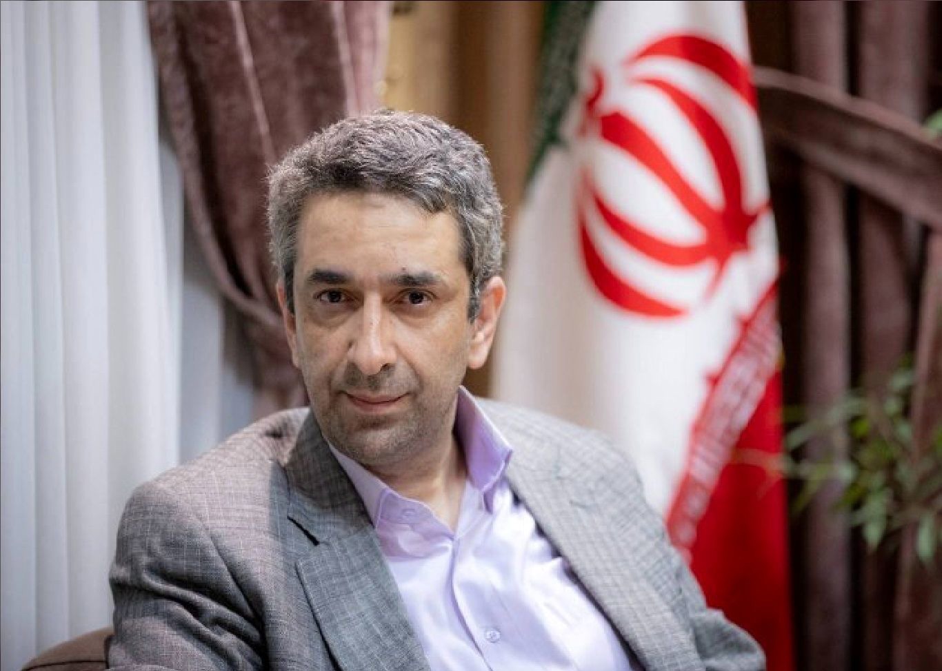معاون دفتر پزشکیان: وحدت‌شکنان آب به آسیاب دشمن می‌ریزند/ کسی فریب‌شان را نمی‌خورد
