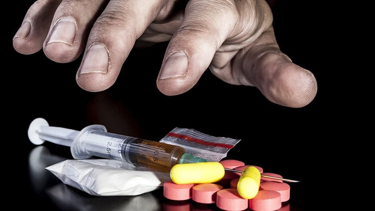 مجازات فروش مواد مخدر در فضای مجازی با واقعی فرق دارد؟