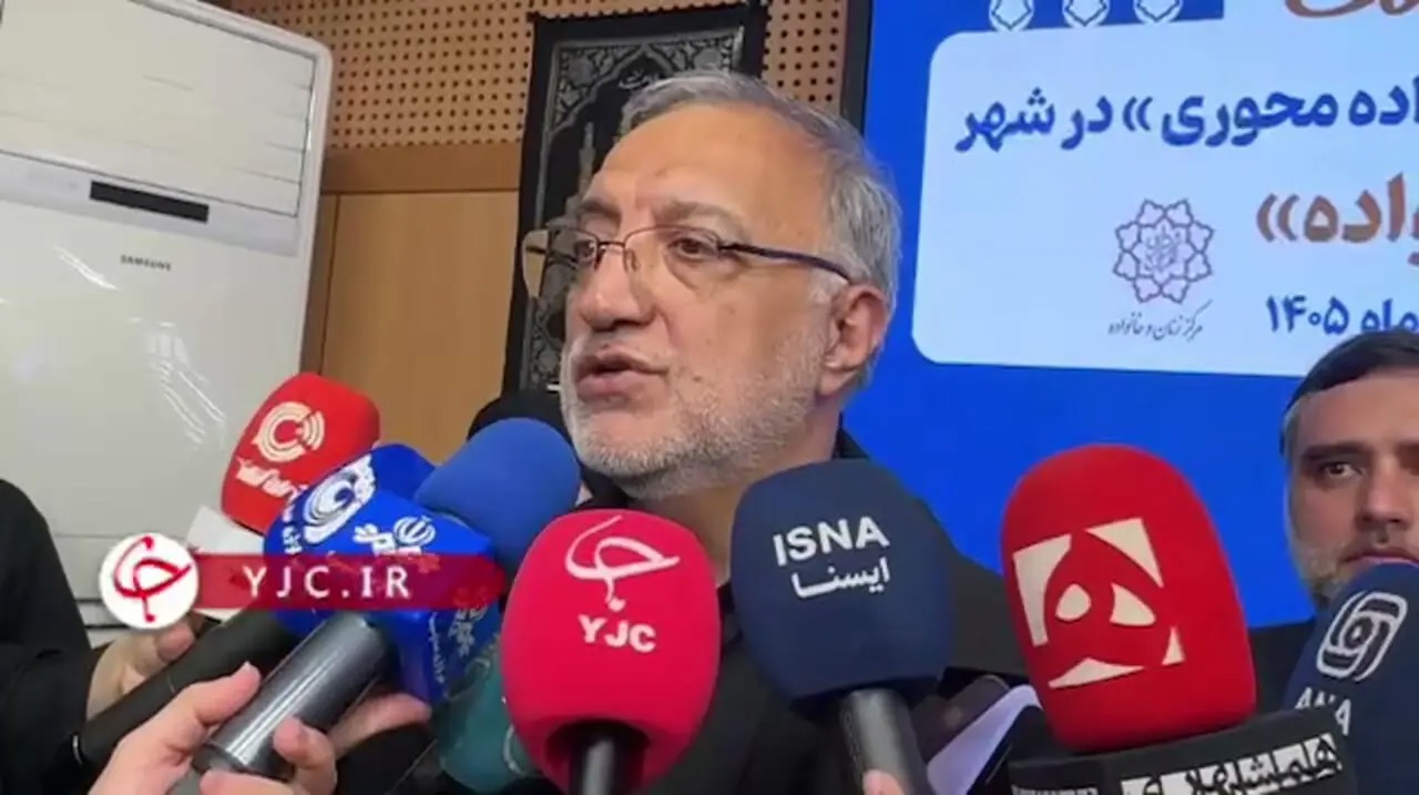 جزئیاتی از تشییع پیکر رهبر شهید در تهران+ فیلم