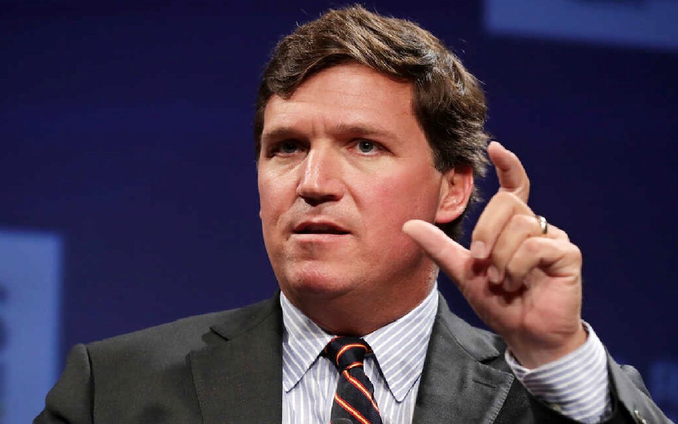 واکنش تاکر کارلسون به تفاهم ایران و آمریکا/ عملاً امپراطوری آمریکا به پایان رسیده است