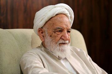 طعنه آیت الله مسعودی خمینی به تندروها/ چرا مدام کنار نشسته‌اید و می‌گویید «لنگش کن»؟/ خودتان بروید و جنگ کنید